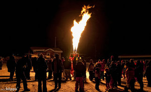 Heißluftballon-Show in Lappland